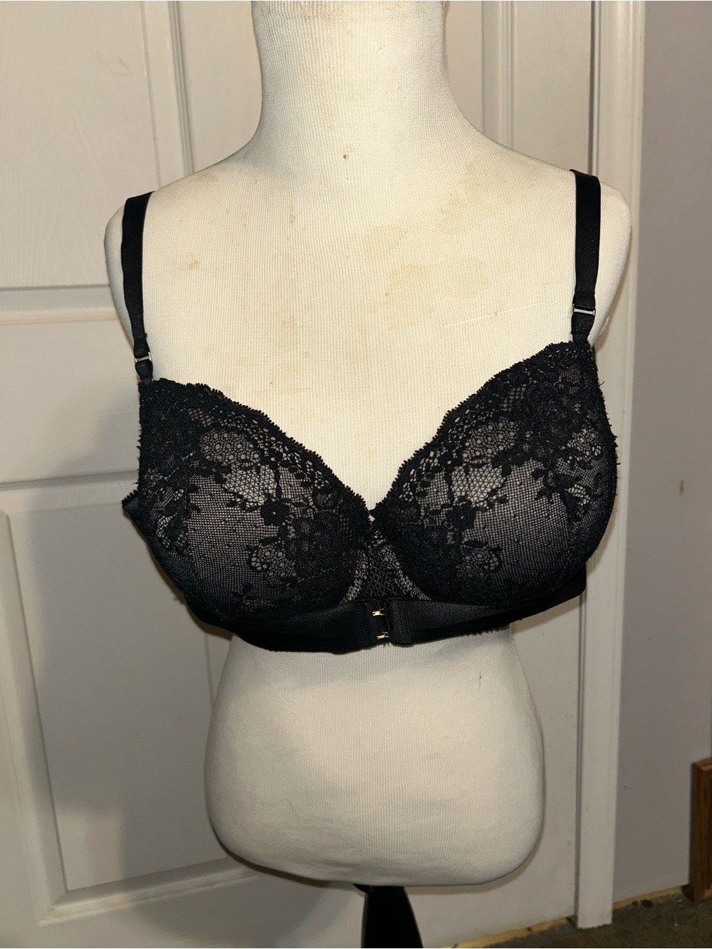 Floral Lace Bra in Black & Blue Like New